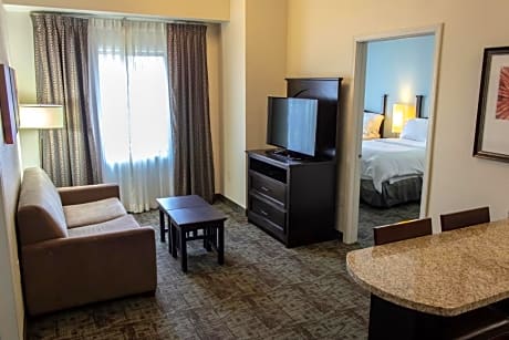 One-Bedroom Suite with Two Double Beds Hearing Accessible - Non-Smoking