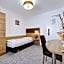 Boutique-Hotel Kronenstuben - unschlagbare Zentrumsnähe direkt am Marstall & Marktplatz - Schloss in 3 Min - Frühstück - Langzeitmiete