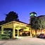 La Quinta Inn & Suites by Wyndham Charlotte Airport South