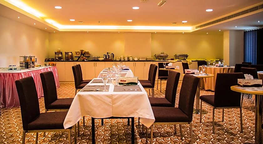 City Park Hotel Apartments