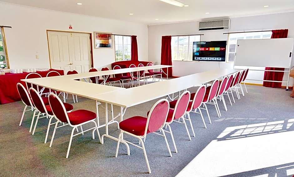 The Esplanade Motel & Conference Centre