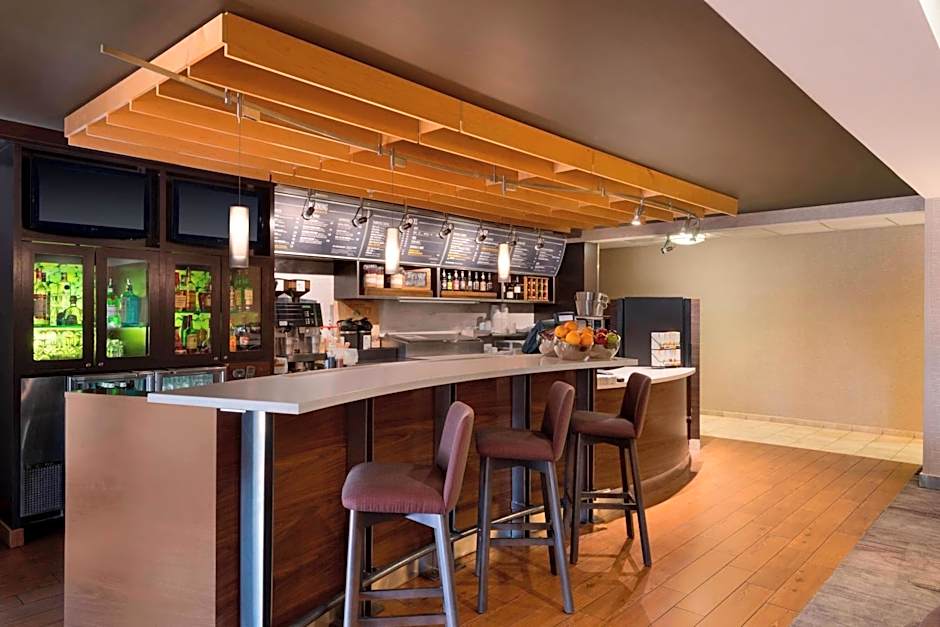 Courtyard by Marriott Akron Fairlawn