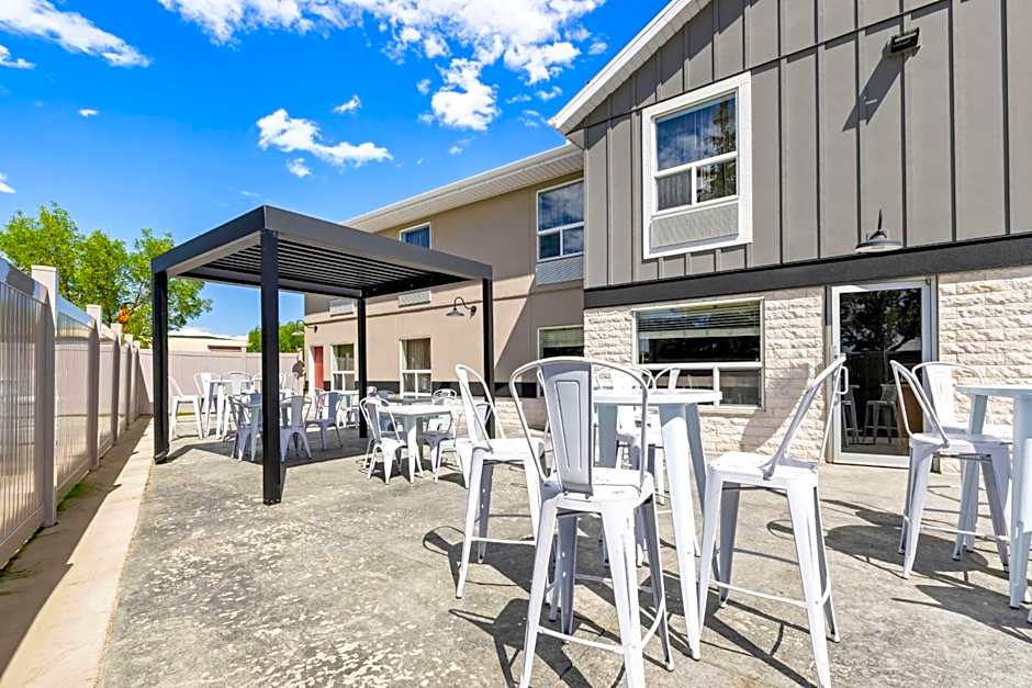 SureStay Plus Hotel by Best Western Drumheller