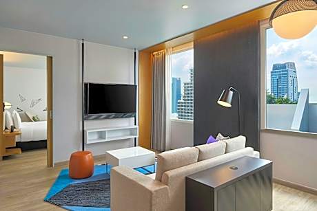 Junior Suite, 1 Bedroom, City View (Stylish Suite) (1 King Bed)