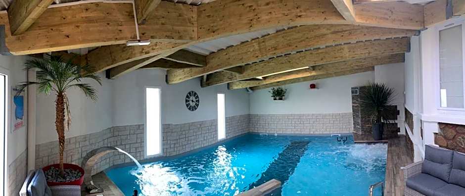 Hôtel Calme Des Pins & Spa