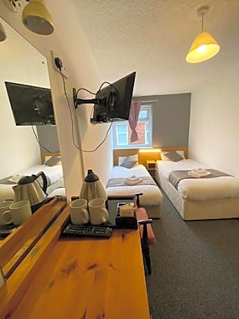 Twin Room with Private Bathroom