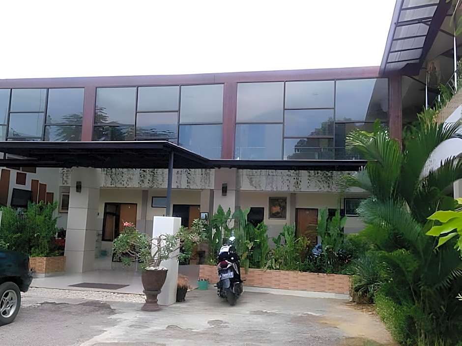 RedDoorz @ Hotel Surabaya Sumenep