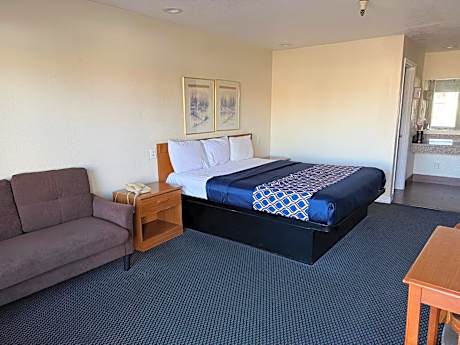 King Room - Non-Smoking