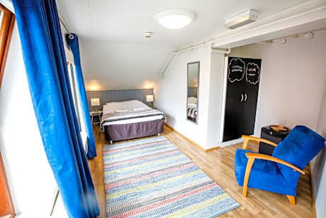 Double Room with Shared Bathroom