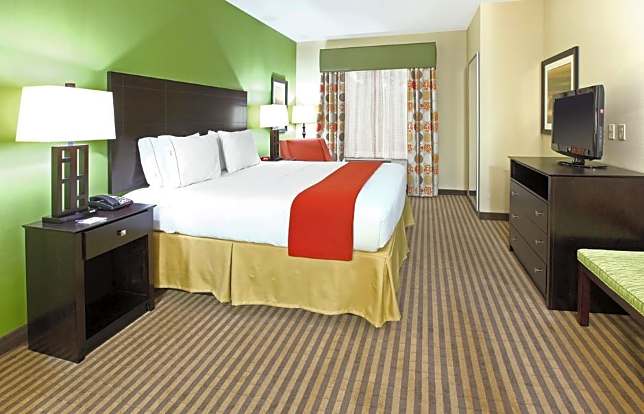 Holiday Inn Express & Suites Maumelle, an IHG Hotel