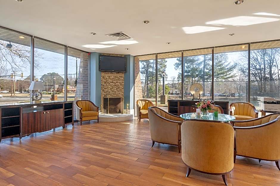 Williamsburg Suites