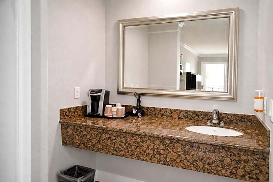 Fairview Inn & Suites