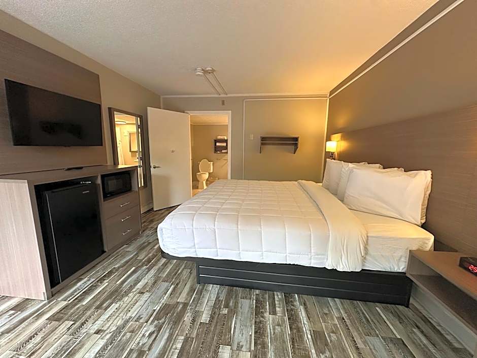 Whalers Inn and Suites
