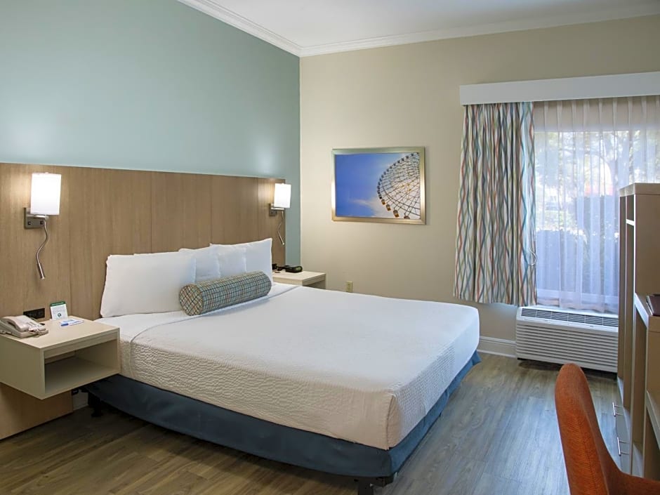 Galleria Palms Hotel