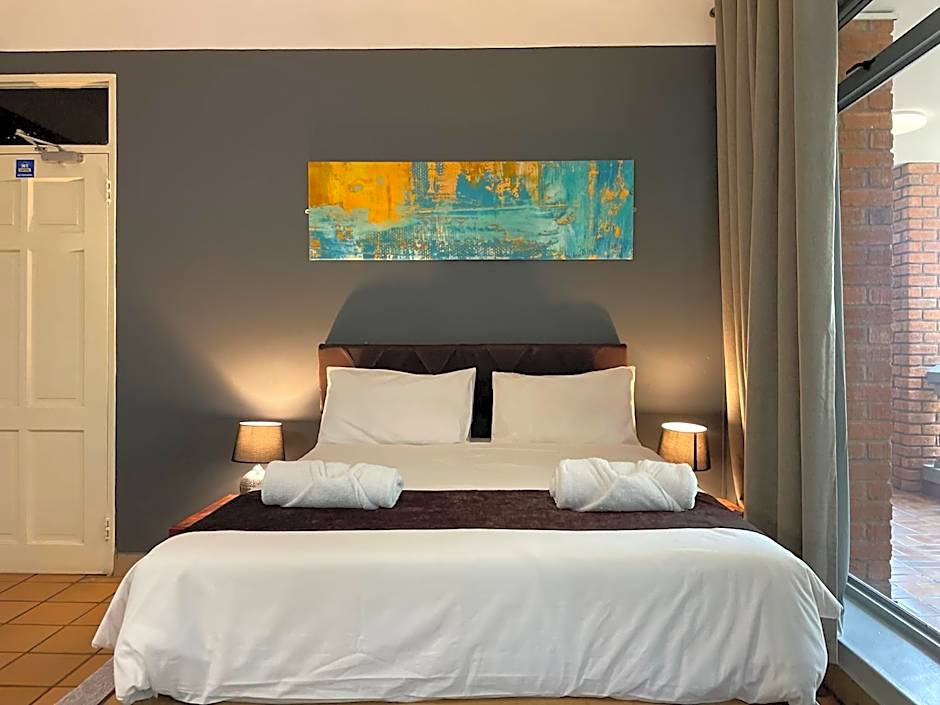 N1 Hotel & Campsite Victoria Falls