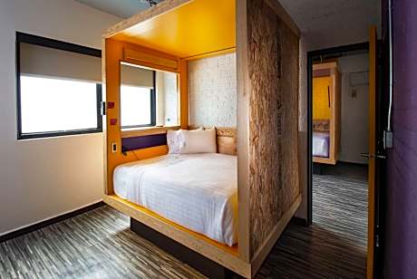 Suite with Two Queen Beds - Non-Smoking