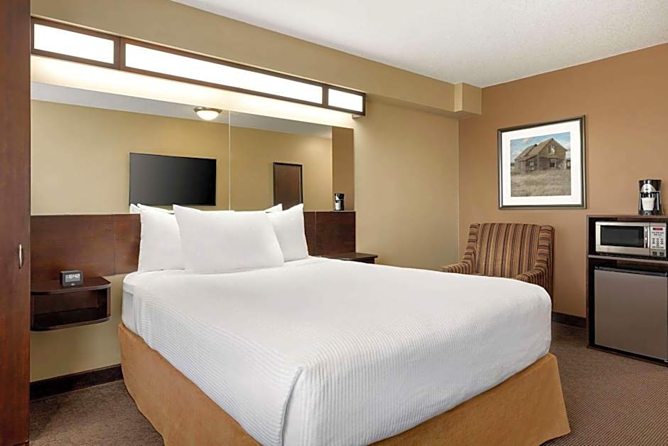 Microtel Inn & Suites by Wyndham Weyburn