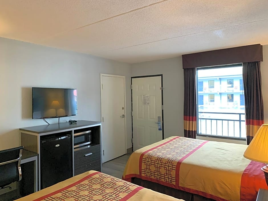 Pigeon Forge Parkway Inn
