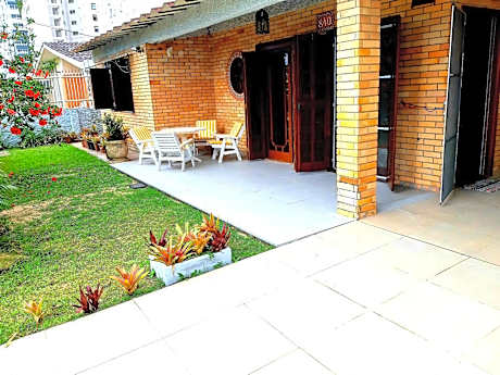 Casa ÍSIS de aluguel por temporada em Capão da Canoa com piscina