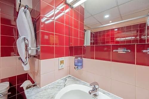 Clarion Cedar Court Wakefield Hotel