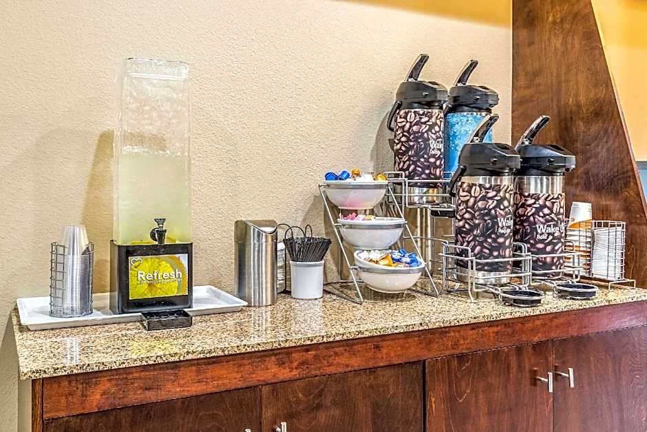 Comfort Suites