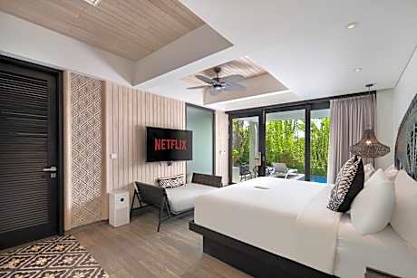 Suite with Pool View