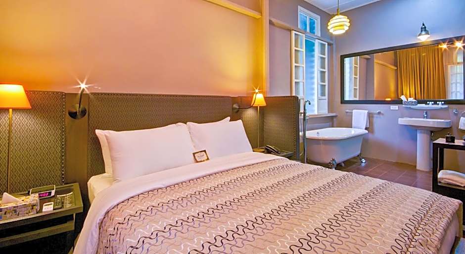 The Henry Hotel Manila