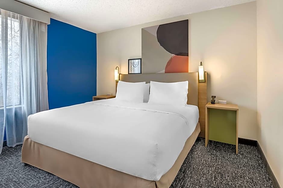 Spark by Hilton Roanoke Airport