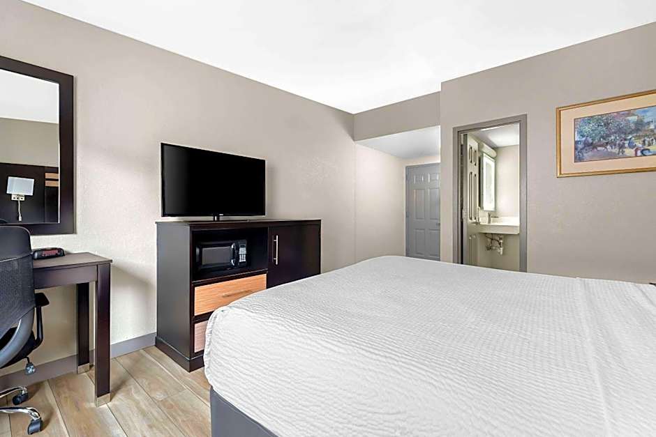 Days Inn by Wyndham Albany SUNY