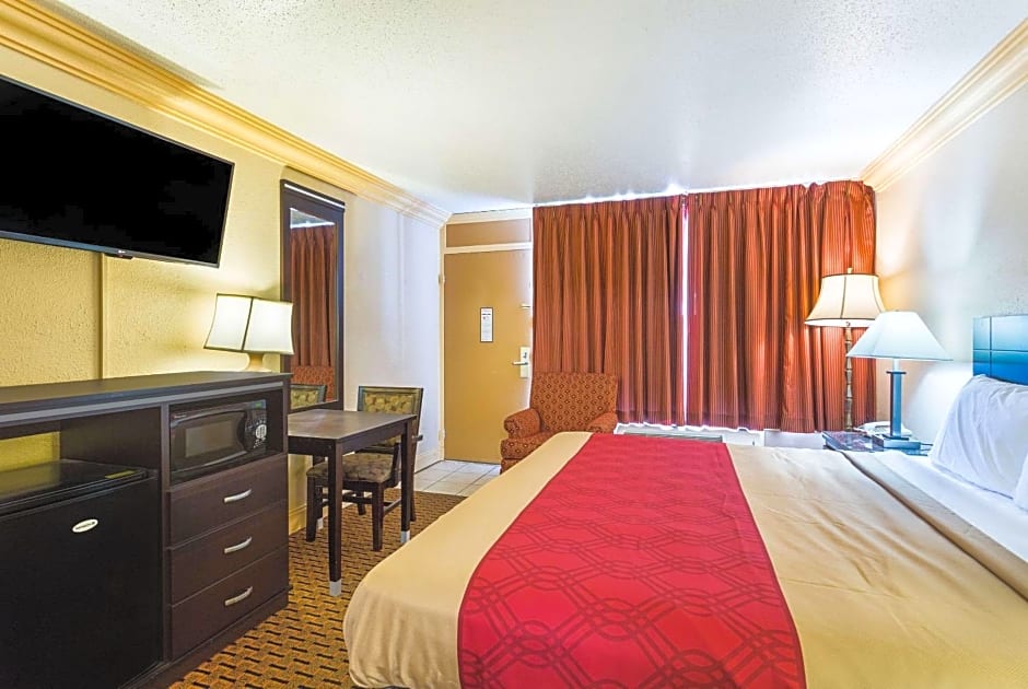 Rodeway Inn & Suites Birmingham I-59 exit 134