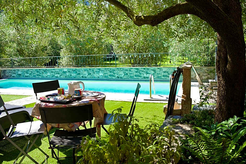 Hotel Diffuso Il Portichetto sulla collina a Vezio Perledo