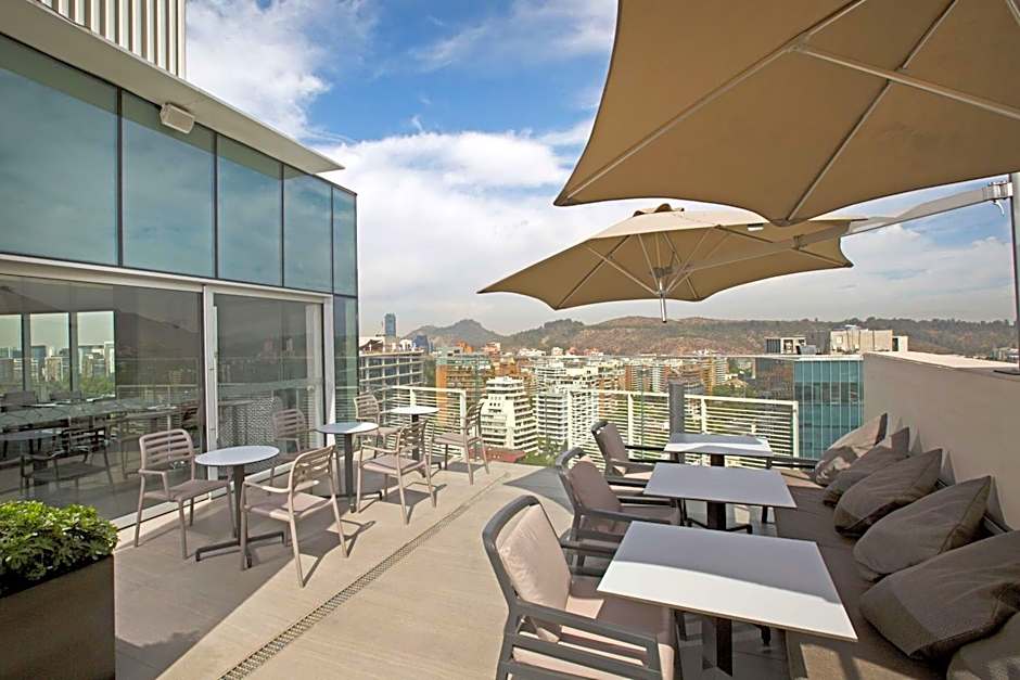 DoubleTree by Hilton Santiago Kennedy