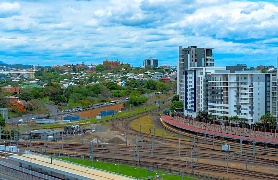 Abbey On Roma Hotel & Apartments