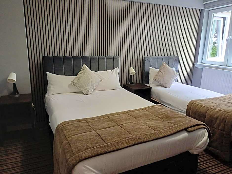 Kings Park Hotel