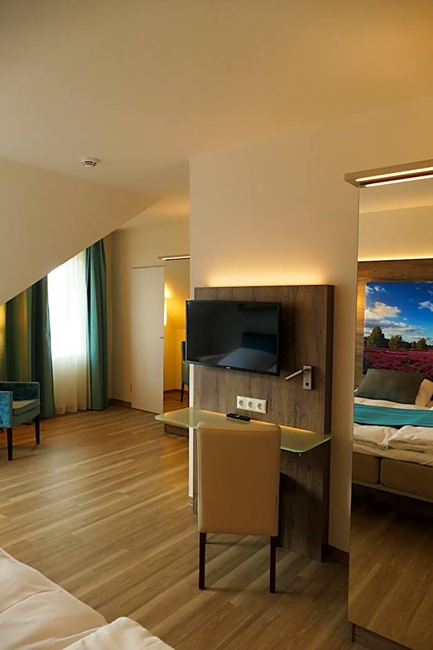 Meyn's Apartments & Hotel