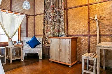 Cemara Beachfront Suite