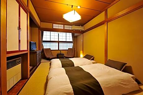 Superior Room with Tatami Area and Private Bathroom and Private Toilet  - Non Smoking