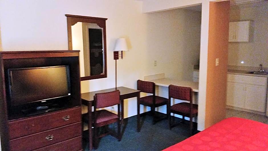 Country Hearth Inn & Suites Augusta