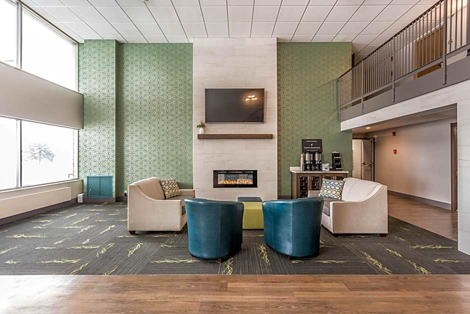 EverSpring Inn and Suites