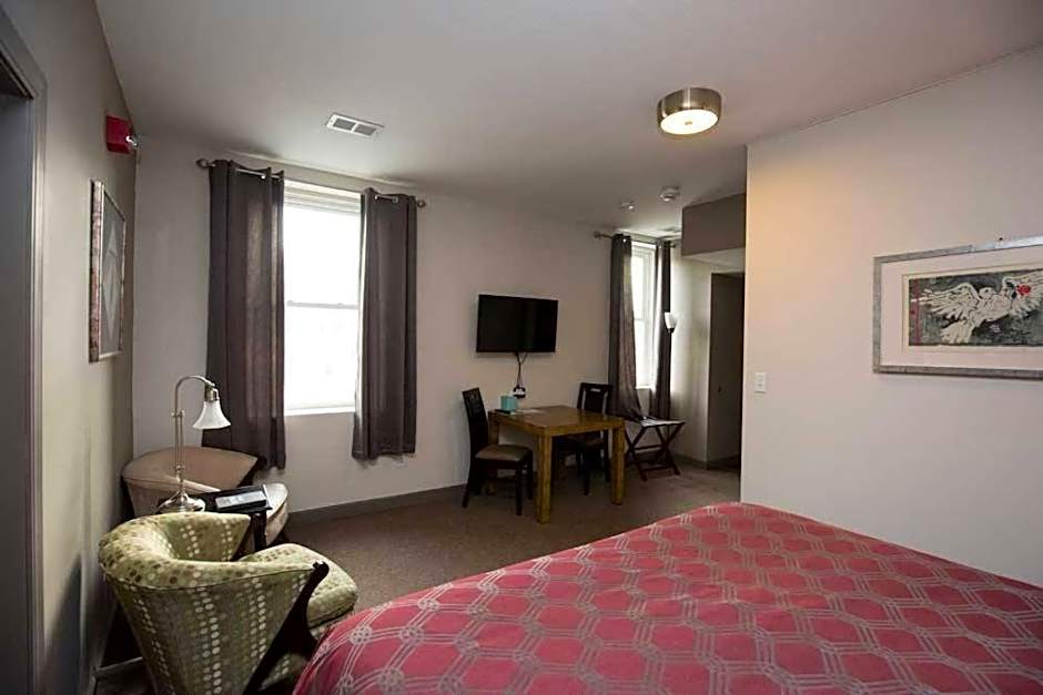 Dodici Night Suites