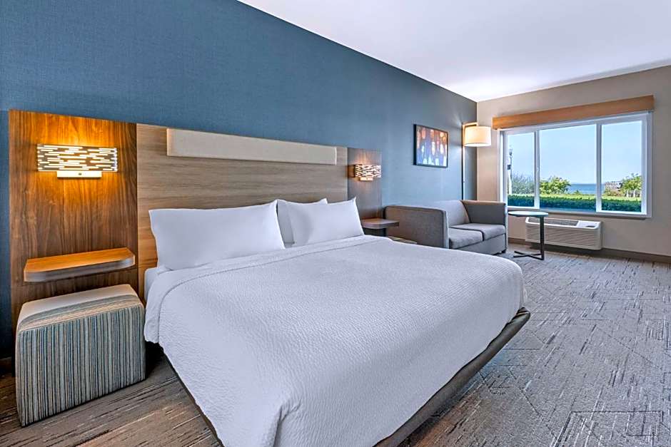 Holiday Inn Express Hotel & Suites Astoria By IHG