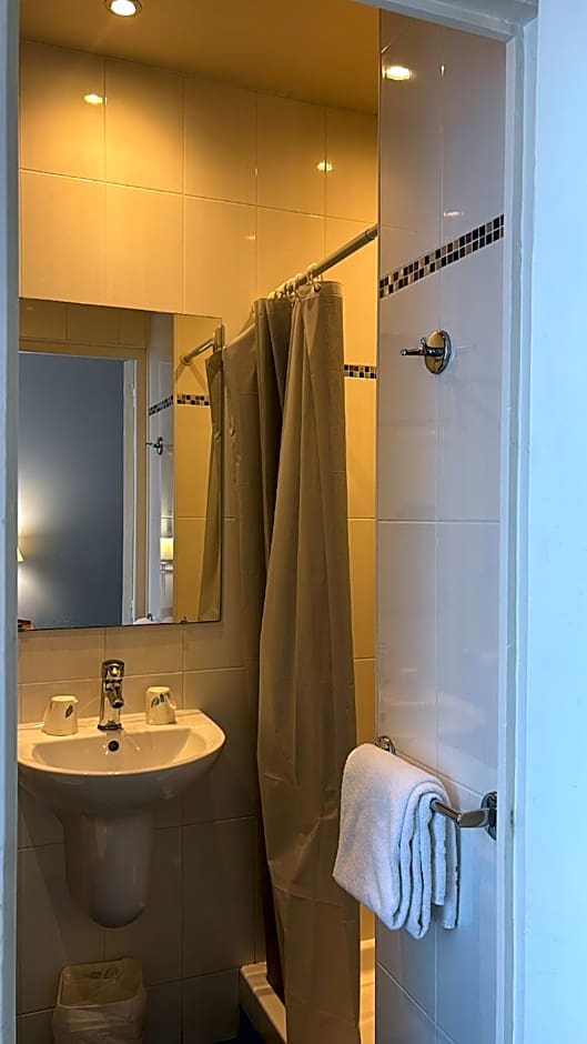 Hotel Richmond Gare du Nord