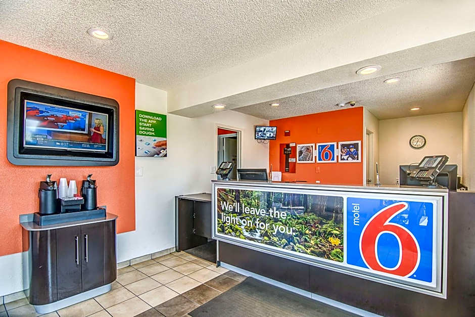 Motel 6-Stockton, CA - Charter Way West