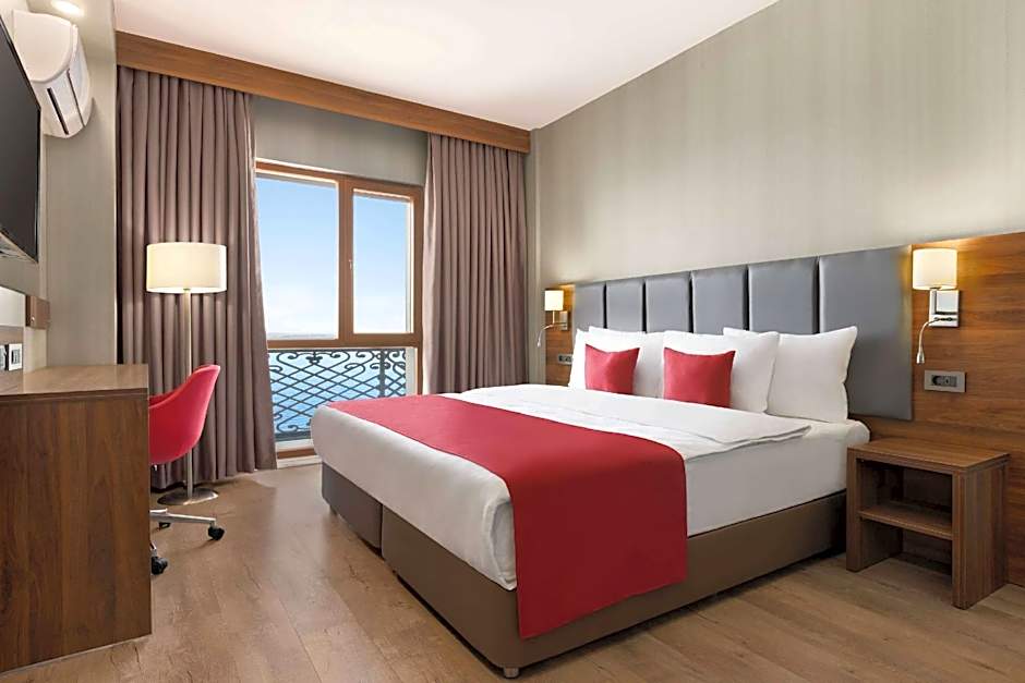 Ramada by Wyndham Van