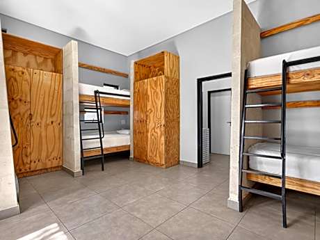 Single Bed in Mixed Dormitory Room