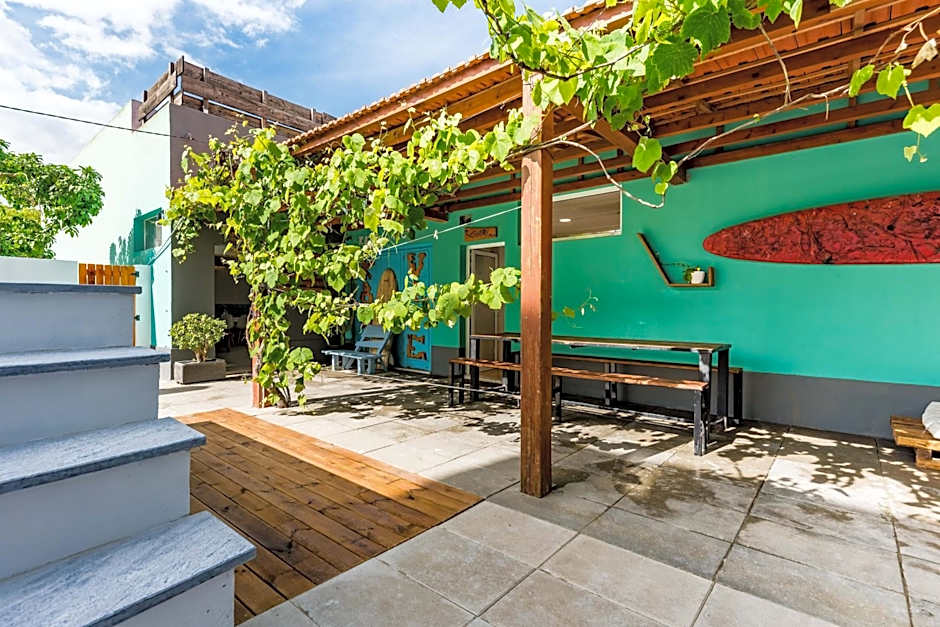 Kali Vice Surf Villa