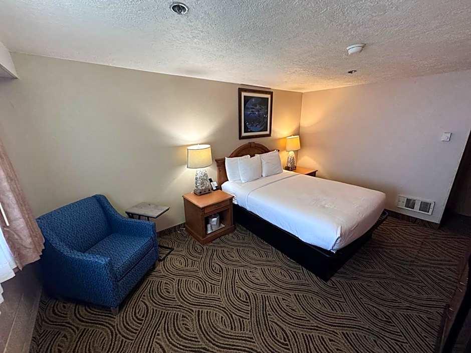 Promenade Inn & Suites Oceanfront