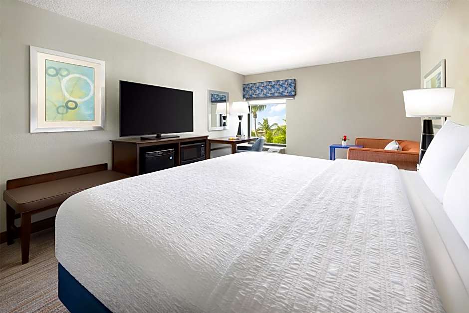 Hampton Inn By Hilton Naples-Central, Fl