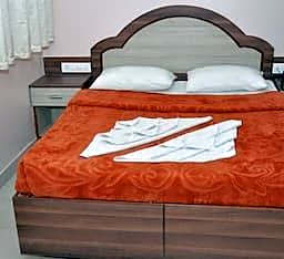 Sri Shambhavi Comforts Apartment