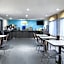 Days Inn and Suites by Wyndham Kansas City South